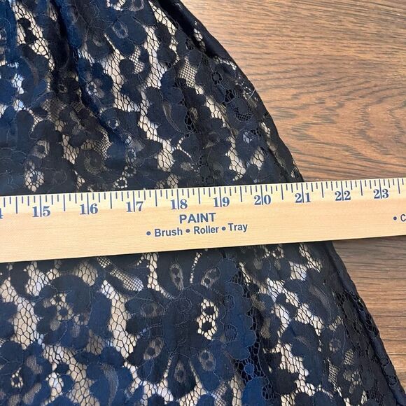 Gorgeous Neiman Marcus x Robert Rodriquez for Target Lace Cocktail Dress. 10. - Picture 9 of 10